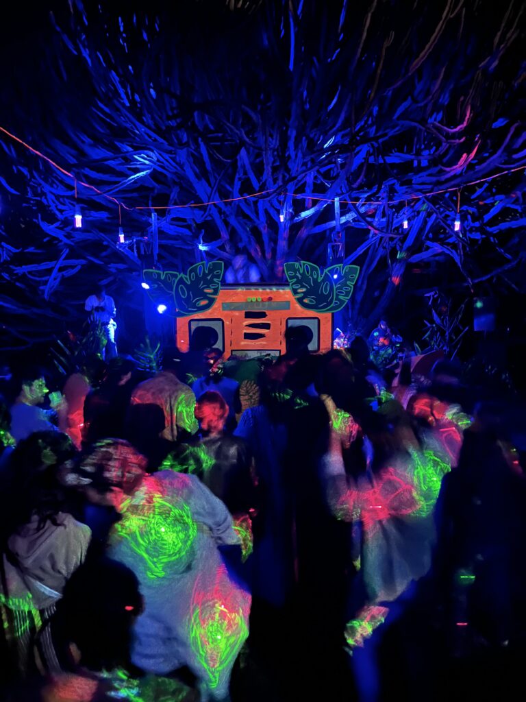 The small stage with the massive candelabra tree